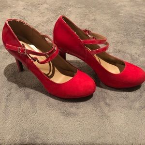 Red suede high heels 👠